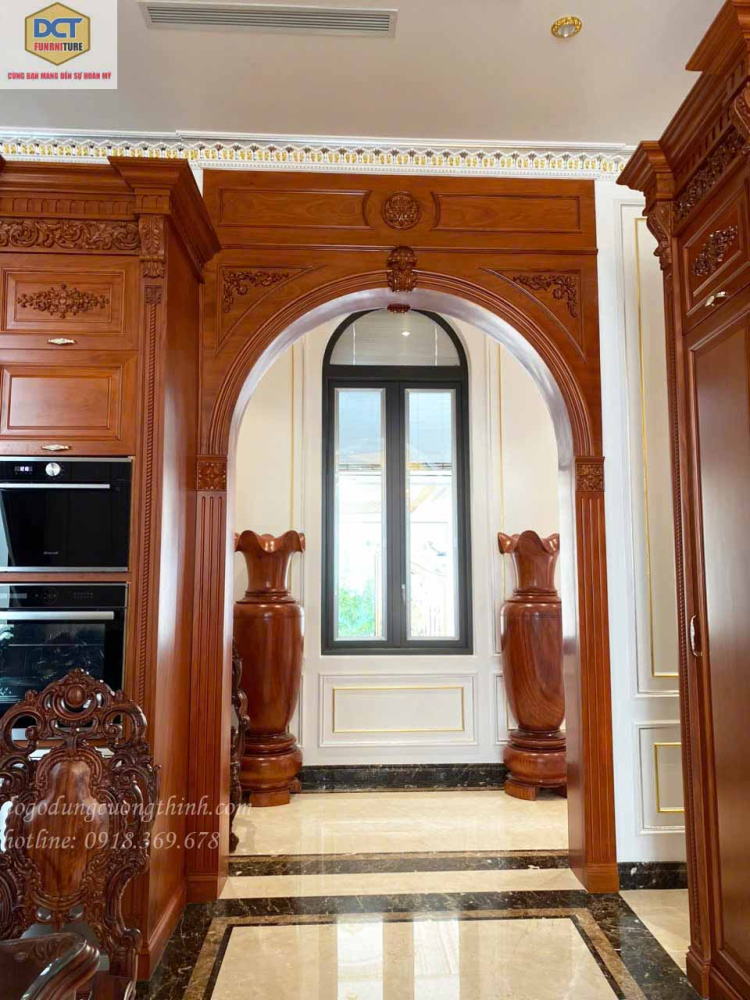 Mẫu tủ bếp cổ điển đẳng cấp gỗ gõ đỏ TB54